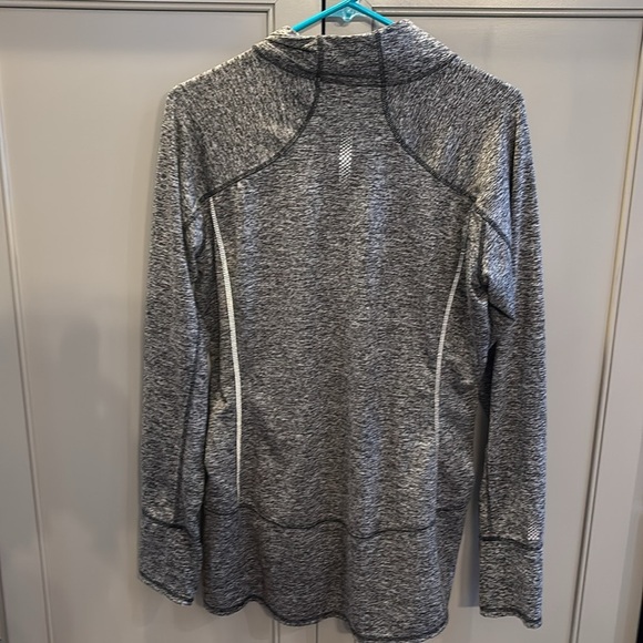 Athleta Womens Pullover Half Zip Running Wild Gray Reflective Shirt Pocket LG - Picture 6 of 6